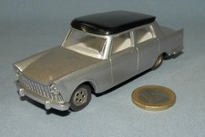 Ex Politoys par KDN (KADEN) 1/41 : Fiat 1800 Berlina (Gris métal)