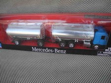 Camion cisterna 1/32 Benz