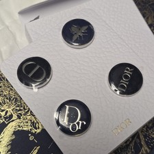 Christian Dior spille da