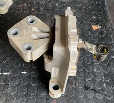 L1BG-6F012-BB SUPPORTO STAFFA