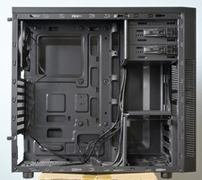 Corsair Carbide serie 100R -