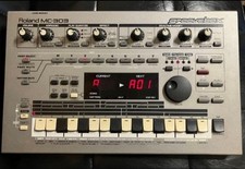 Roland MC-303 Sequencer