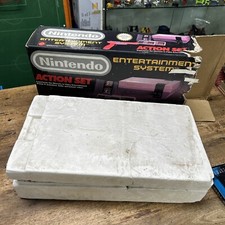 Nintendo Entertainment System NES Action Set Console *Used, boxed* funzionante