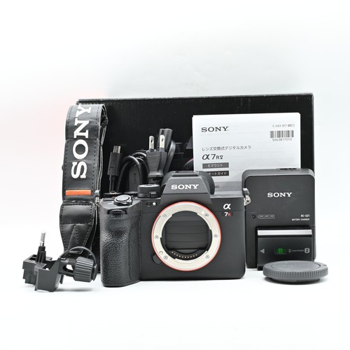 Sony alpha a7r full frame - v,