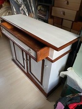 mobile ingresso bianco rimodellato con colore bianco  