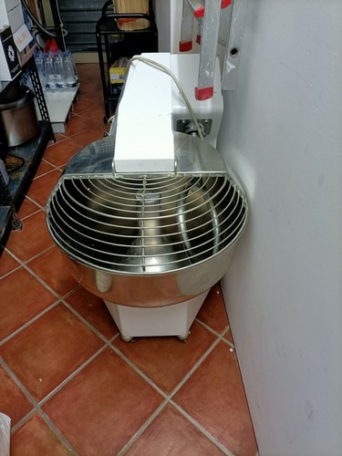 Impastatrice professionale - impastatrice, a