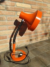 Lampada da tavolo industrial