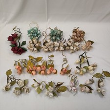 Lotto di 26 fiori finti rose in cartapesta vari colori e allestimenti