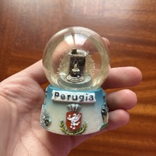 PALLA DI VETRO CON NEVE PERUGIA ITALIA IDEA REGALO ??