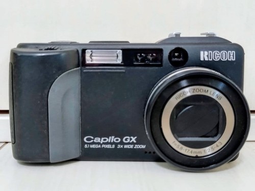 Fotocamera digitale compatta
