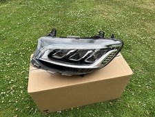 Faro proiettore anteriore