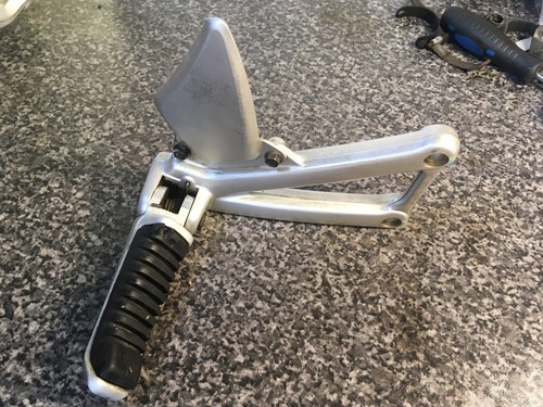 Ducati st3 st2 st4 pedana - st3,