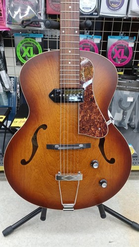 Chitarra acustica completa