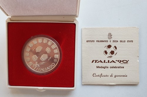 Medaglia argento fondo - in,