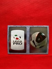 FIGURINA NUOVA CALCIATORI PANINI 2014-15 #722. Logo Pallone LEGA PRO