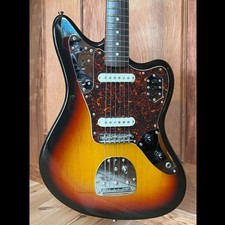 Chitarra elettrica Fender Japan JG66-85 Jaguar 3,70 kg con borsa gig...