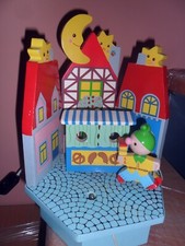 DELIZIOSO CARILLON / LAMPADA CAMERETTA SEVI TRUDI IN LEGNO VINTAGE ANNI '70 / 80