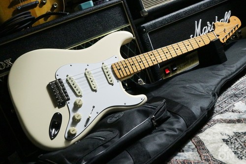 Chitarra elettrica usata