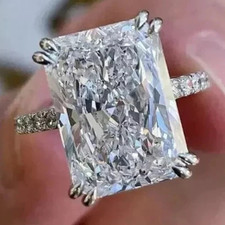 Anello solitario con diamanti