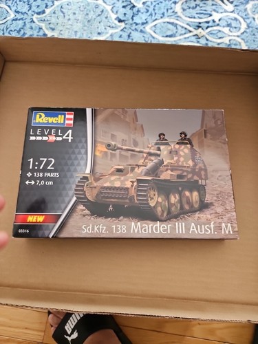 Revell scale model - revell, 1/72