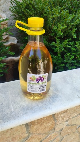 Vino bianco frizzante salento - vino,