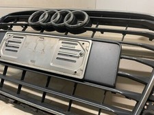 GRIGLIE ANTERIORE NERO CON RIFINITURE CROMATE PER AUDI A3 8v