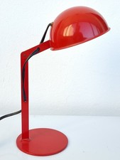 Lampada da tavolo anni ’70 in metallo laccato rosso Minimalista Interior Design