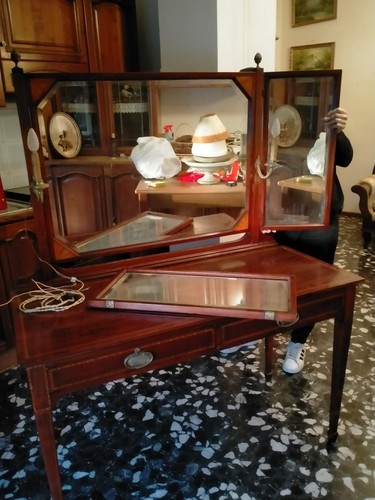 Antica toilette pettiniera con - toilette,