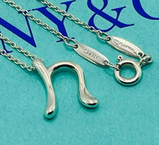 Collana con ciondolo lettera