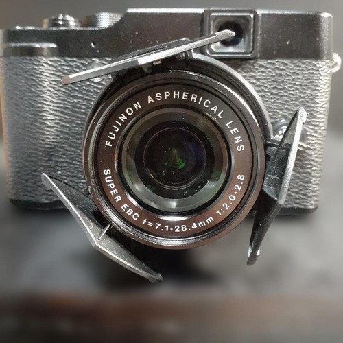 Fotocamera digitale compatta