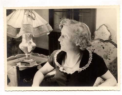 Donna seduta luce - seduta, foto