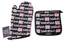 SET. 2 PEZZI GUANTO DA FORNO + PRESINA SARDEGNA 4 MORI SET. BARBECUE  ROBIN RUTH