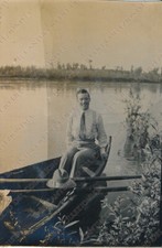 PIZZIGHETTONE Uomo barca a