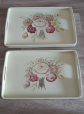 Coppia di vassoi in legno