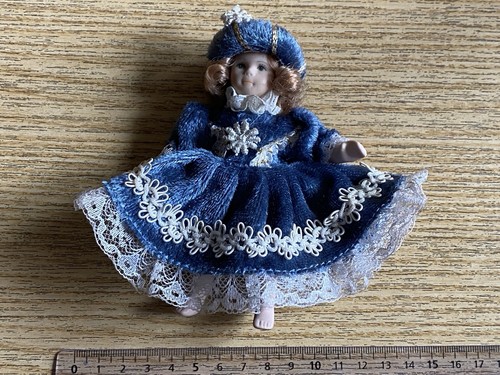 Bambola vintage porcellana - in,
