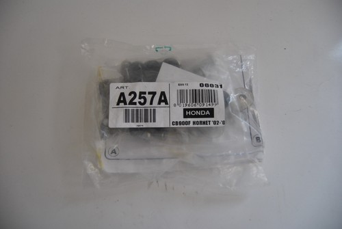Kit attacchi parabrezza givi - attacchi,