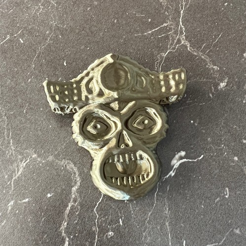 Hook badge robin - hook,