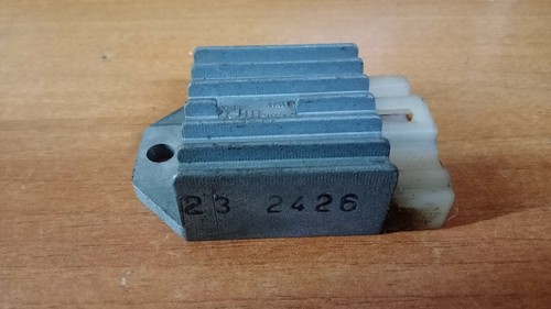 Regolatore tensione - regolatore,