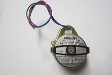 CROUZET 823440 MOTORIDUTTORE 1/24 RPH(1 giro ogni 24 ore) 230V 50Hz ANTIORARIO