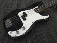 FENDER JAPAN basso di