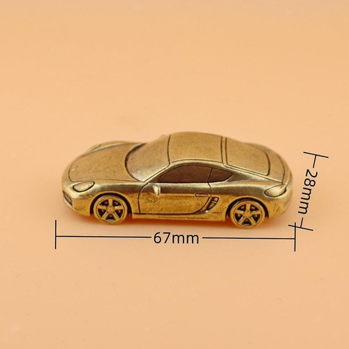 Scultura auto sportiva in - di,