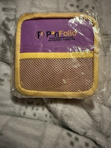 Pinfolio mini show pin - pinfolio, bag