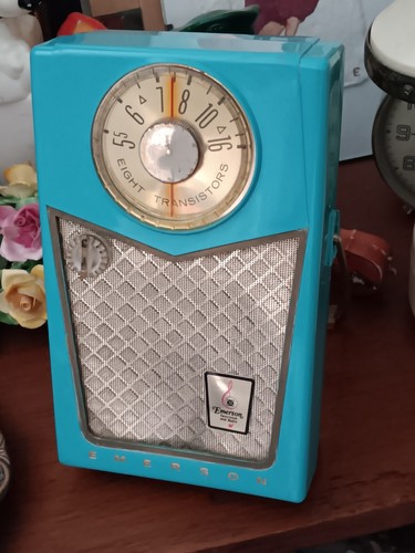 Radio transistor mid century - radio,