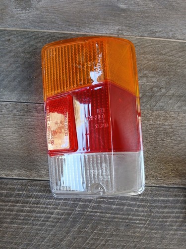 Plastica fanale posteriore - plastica,