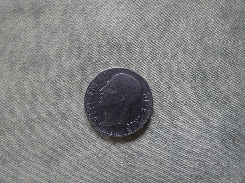 Moneta lira cent vittorio - moneta,