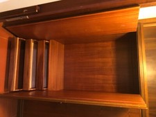 mobile in legno 3 ante con cassettiera, specchio, serrature, top