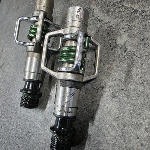 Crank brothers eggbeater - crank,