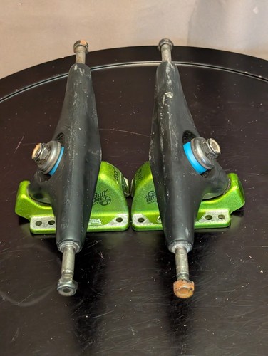 Gullwing neil carver trucks - carver,