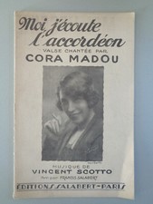 MOI J'ECOUTE L'ACCORDEON Cora