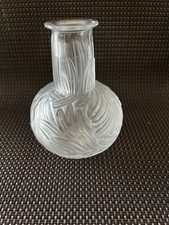 Lalique France: Petite vaso in cristallo, alto 5”, diametro 3,75”